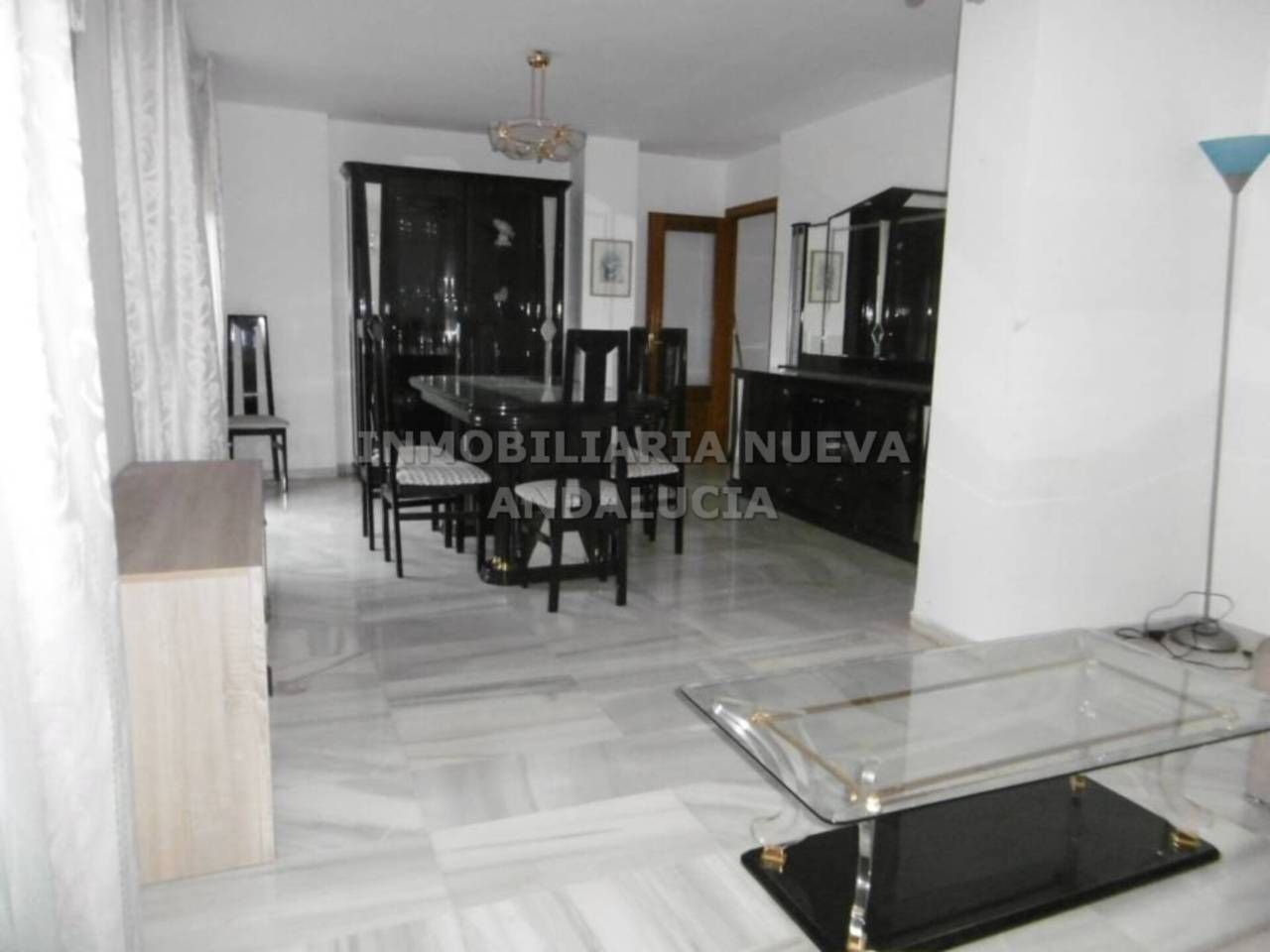 Comedor de Piso de alquiler en  Almería Capital con Aire acondicionado, Amueblado y Balcón