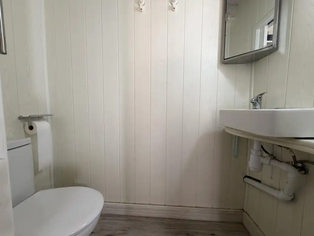 Badezimmer von Haus oder Chalet zum Verkauf in Oliva mit Klimaanlage, Heizung und Privatgarten