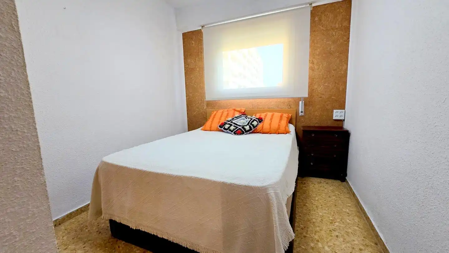 Habitación de Apartamento en venta en Gandia con Aire acondicionado, Terraza y Amueblado
