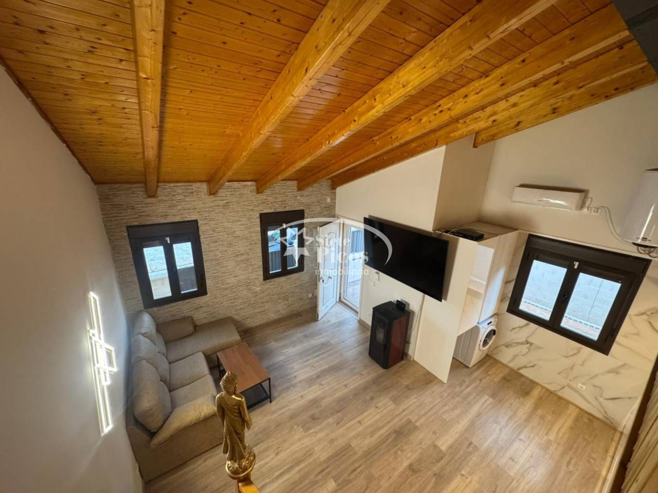 Sala d'estar de Casa adosada en venda en Ituero y Lama amb Aire condicionat, Calefacció i Jardí privat