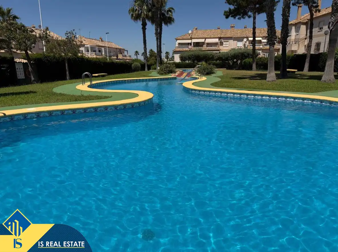 Bungalow amb piscina en venda a Nueva Torrevieja - Aguas Nuevas, imagen 28