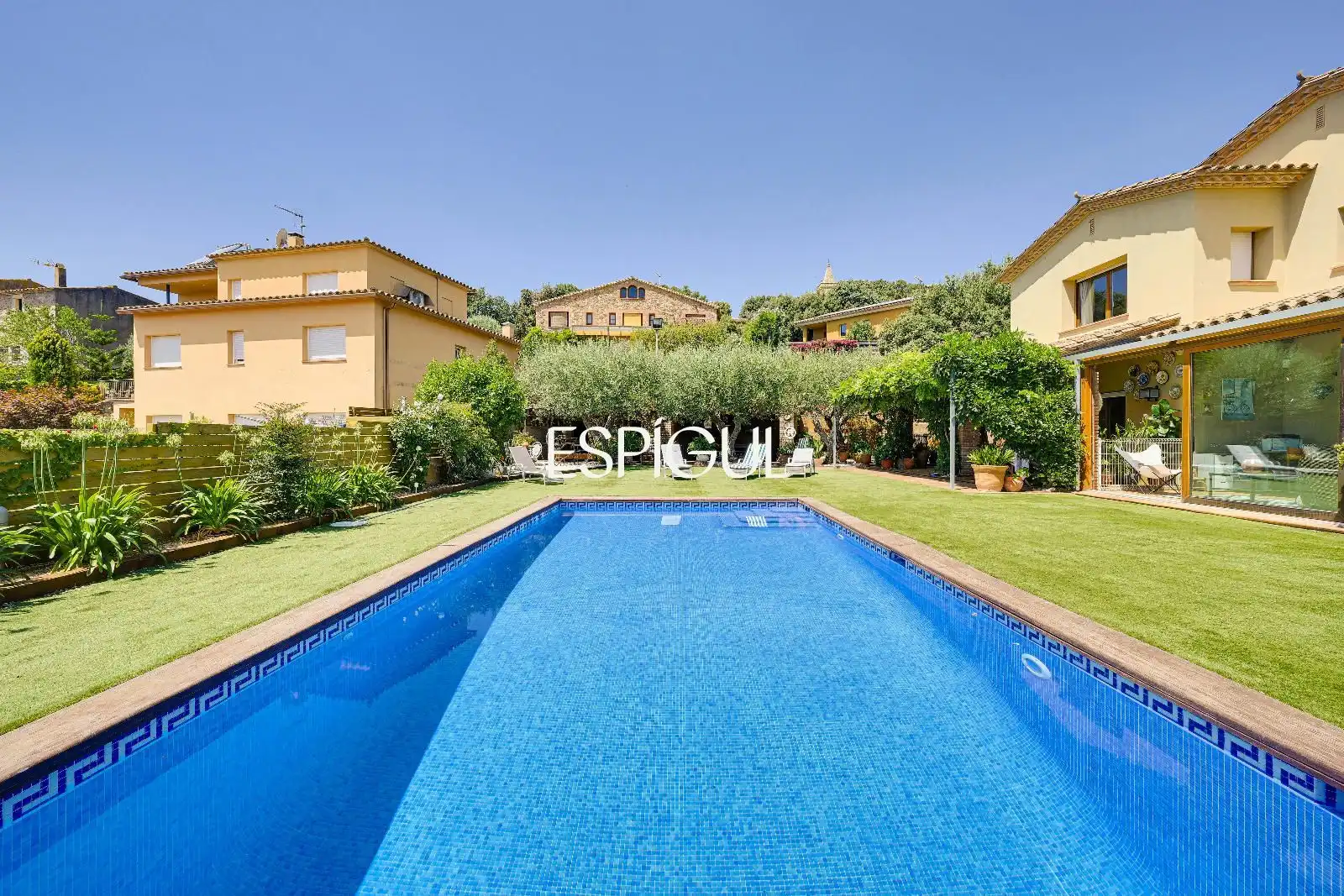 Piscina de Casa o chalet en venta en Mont-ras con Aire acondicionado, Calefacción y Parquet