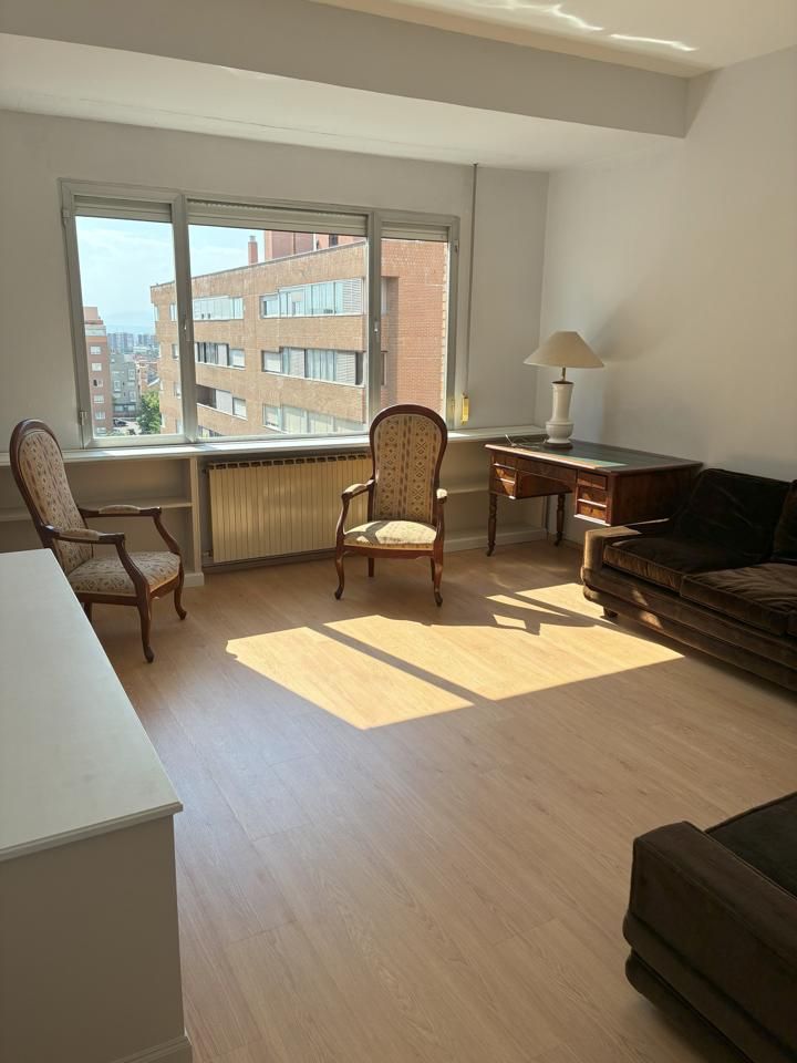 Living room of Flat to rent in  Madrid Capital  with Heating and Parquet flooring