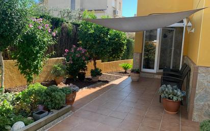 Jardí de Casa o xalet en venda en El Vendrell amb Aire condicionat, Terrassa i Piscina