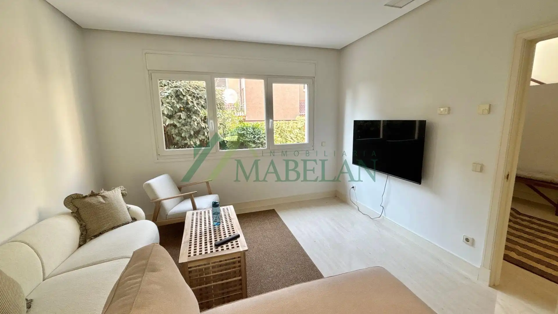 Schlafzimmer von Einfamilien-Reihenhaus zur Miete in Madrid mit Klimaanlage, Privatgarten und Terrasse