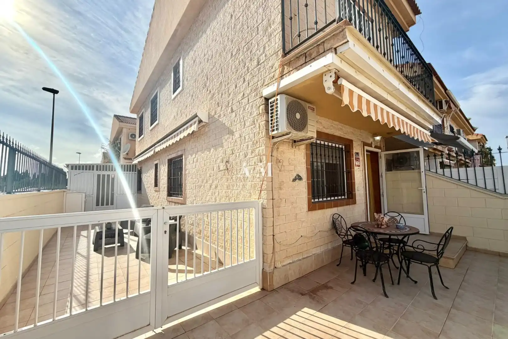 Maison mitoyenne avec terrasse à vendre à Los Peñascos - El Salero - Los Imbernones