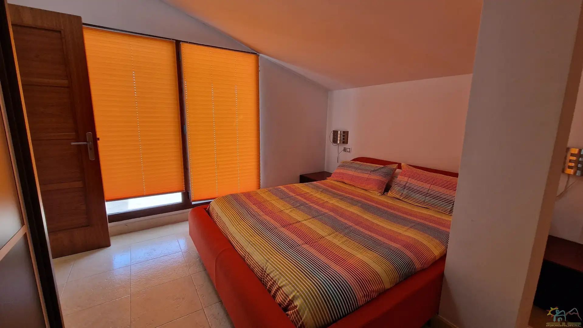 Schlafzimmer von Einfamilien-Reihenhaus zum Verkauf in Diezma mit Klimaanlage, Heizung und Privatgarten