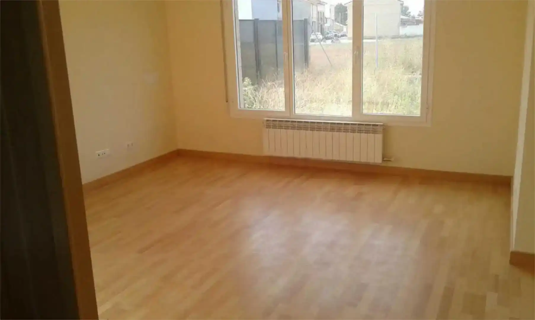 Sala d'estar de Casa o xalet en venda en Almazán amb Jardí privat i Parquet