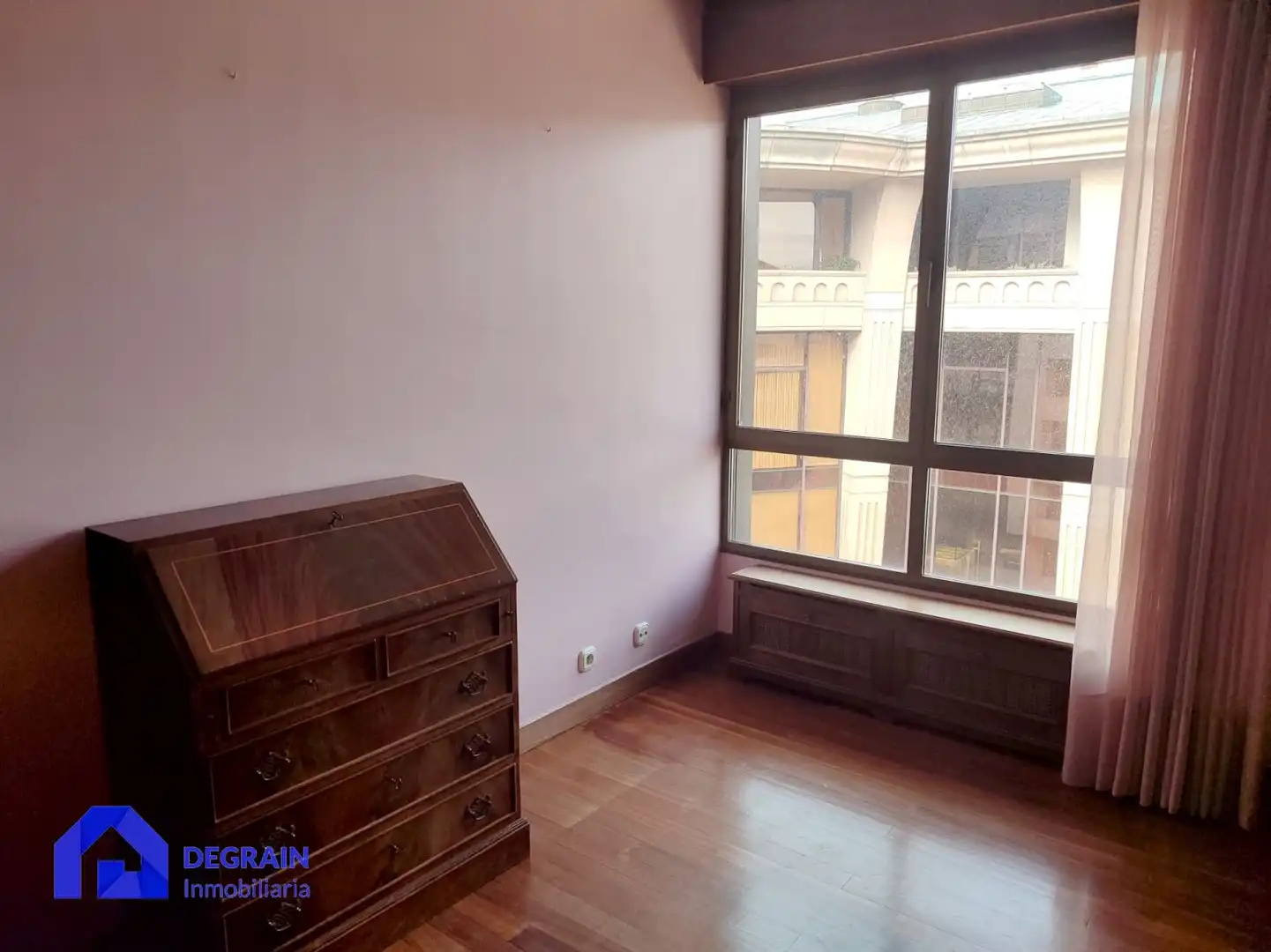 Habitación de Piso de alquiler en Oviedo  con Terraza y Trastero