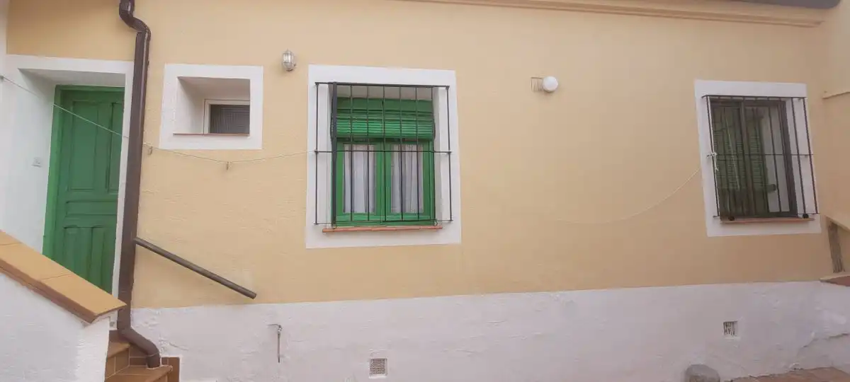 Vista exterior de Casa o xalet en venda en Segovia amb Calefacció, Terrassa i Moblat