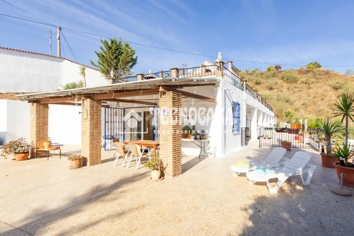 Exterior view of Country homes for sale in Iznate, Málaga