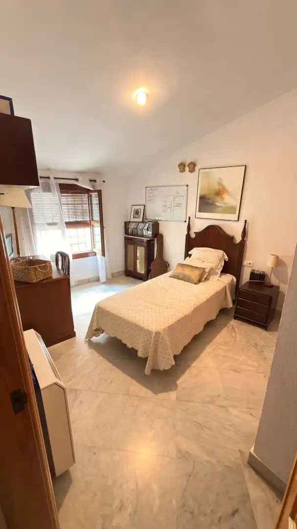 Bedroom of Houses for share in Albaicín