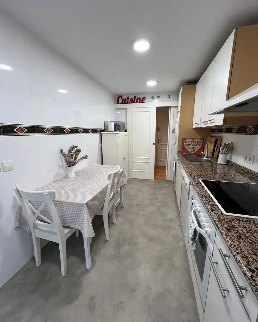 Cocina de Piso en venta en  Logroño con Aire acondicionado, Calefacción y Jardín privado