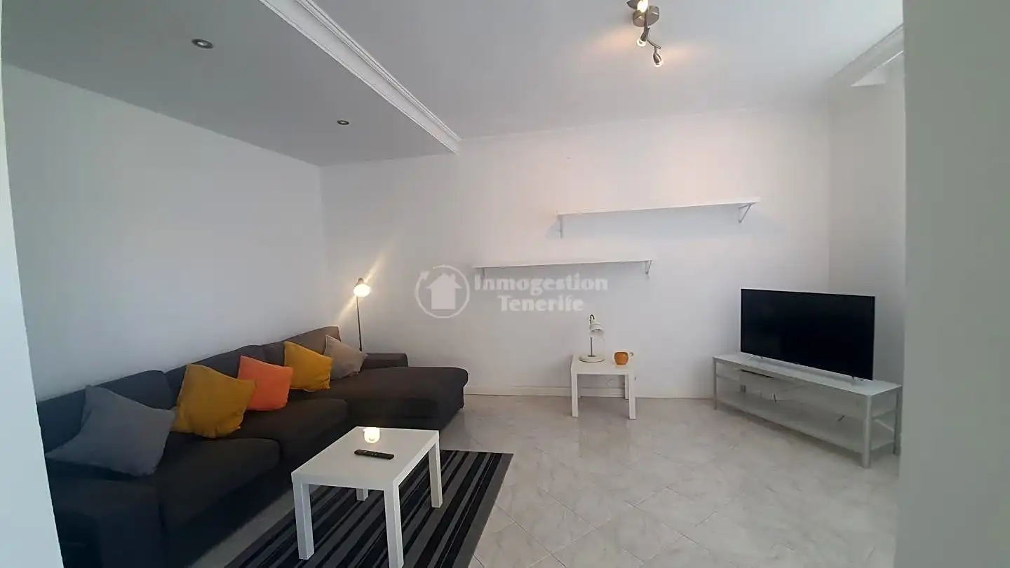 Sala de estar de Apartamento de alquiler en San Miguel de Abona con Jardín privado, Terraza y Amueblado