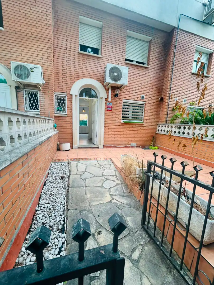 Terraced house with pool for sale in Gavà Mar, imagen 2