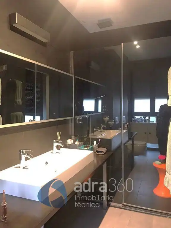 Bathroom of Flat for sale in  Logroño  with Air Conditioner, Heating and Private garden