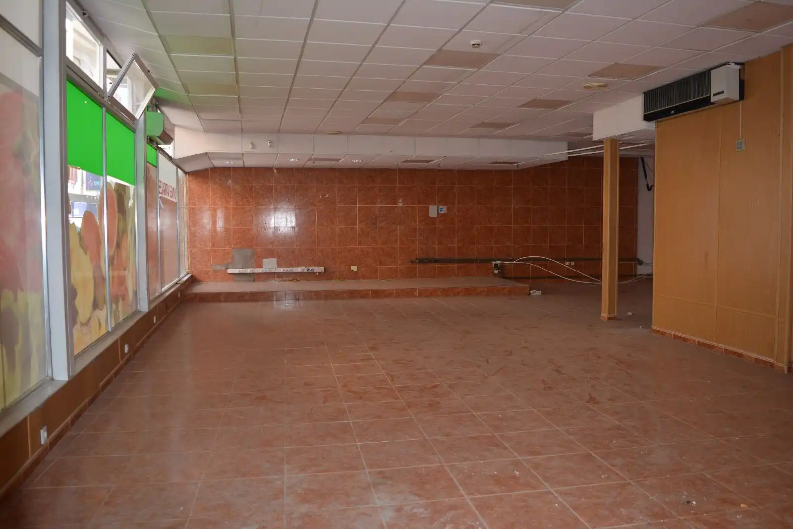 Local comercial en venda a Sotillo de la Adrada, imagen 2