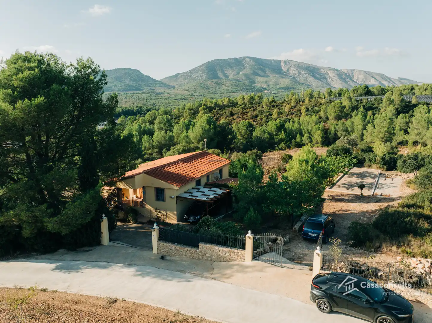 Vista exterior de Casa o xalet en venda en Sierra Engarcerán amb Aire condicionat, Calefacció i Jardí privat