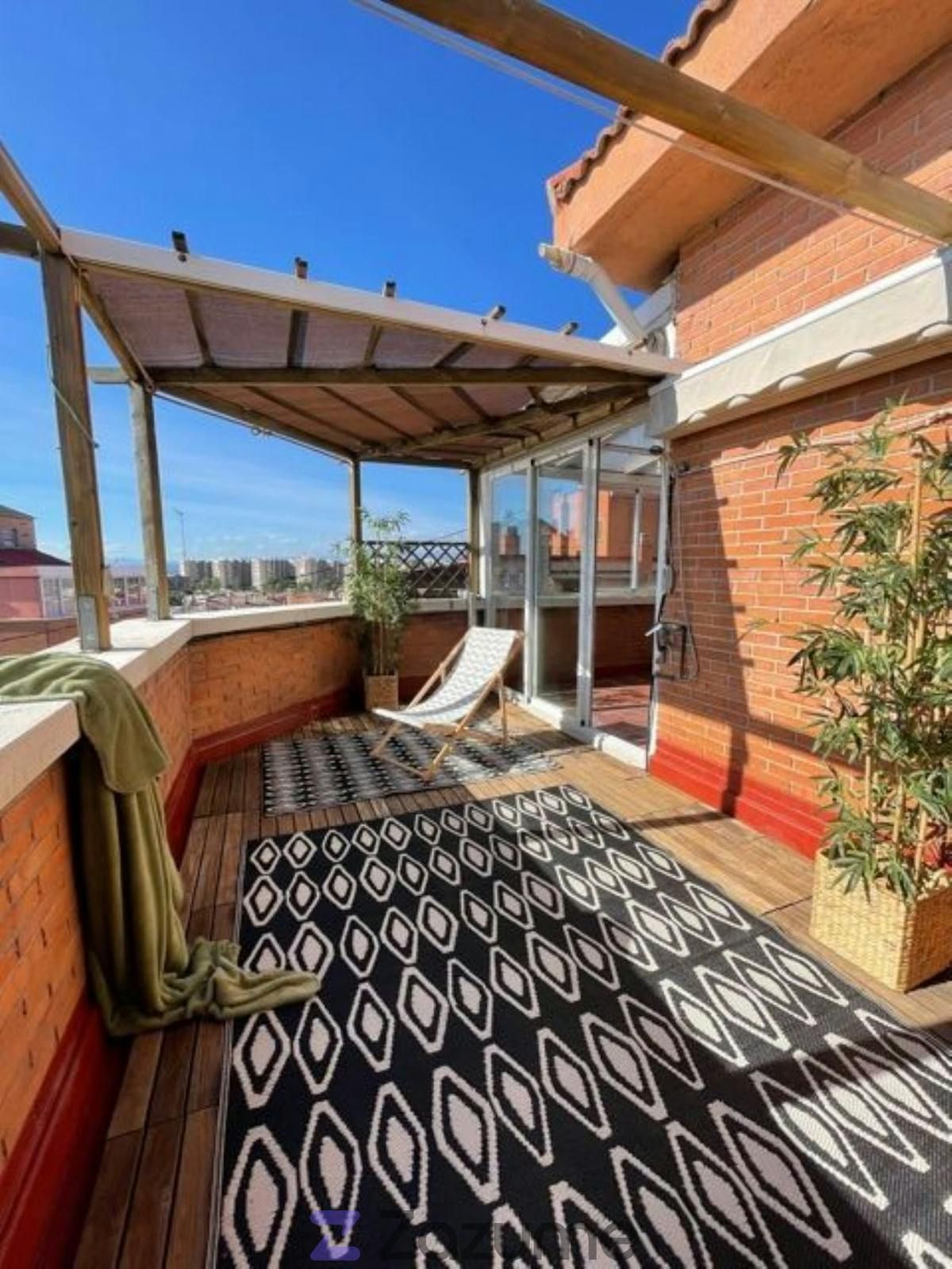 Terrassa de Àtic de lloguer en  Madrid Capital amb Aire condicionat, Calefacció i Parquet
