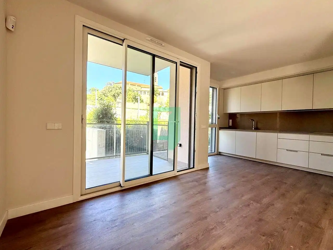 Terrasse von Wohnung zur Miete in Tiana mit Klimaanlage und Terrasse