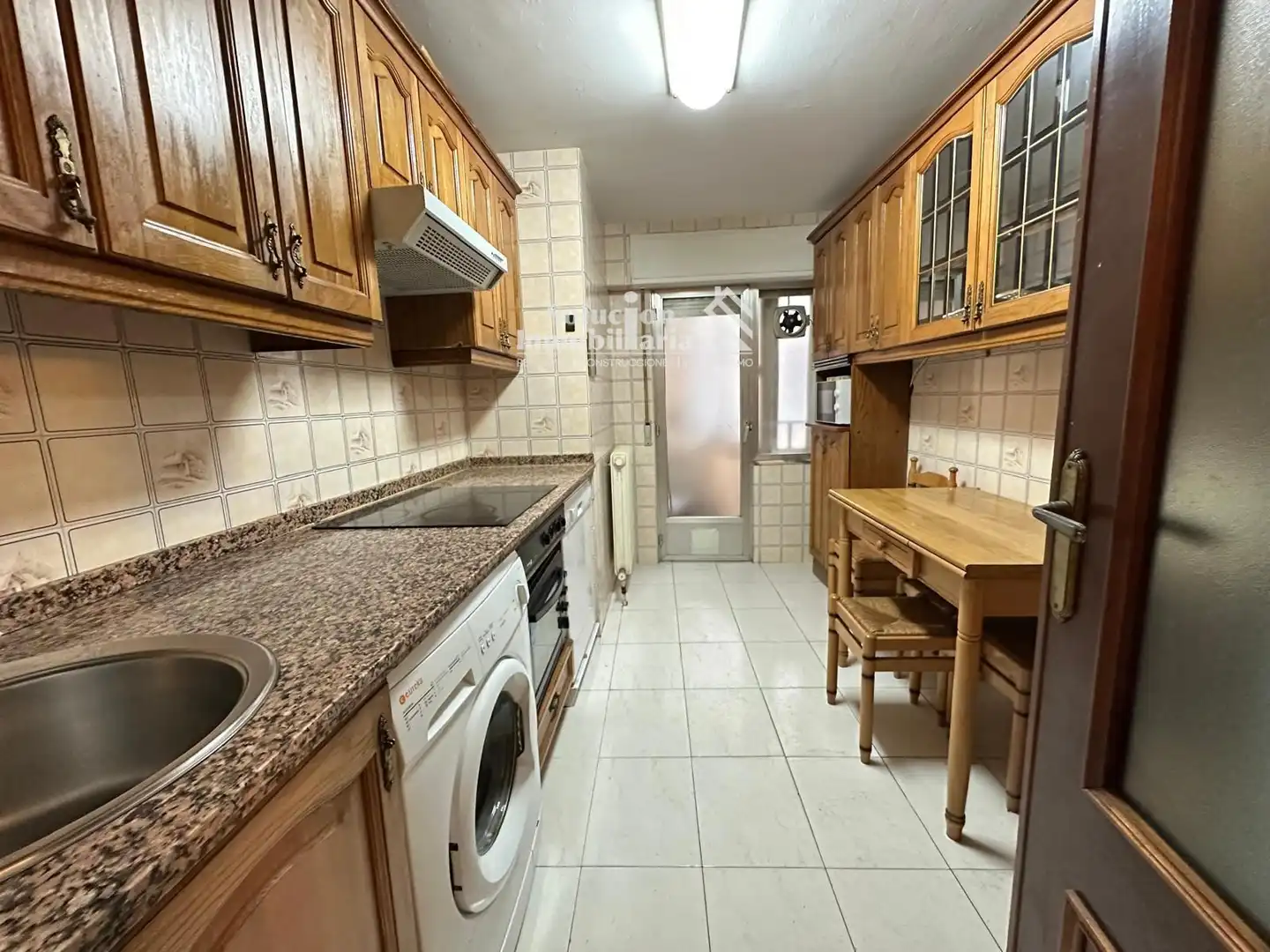 Cuina de Pis en venda en Salamanca amb Calefacció, Terrassa i Moblat