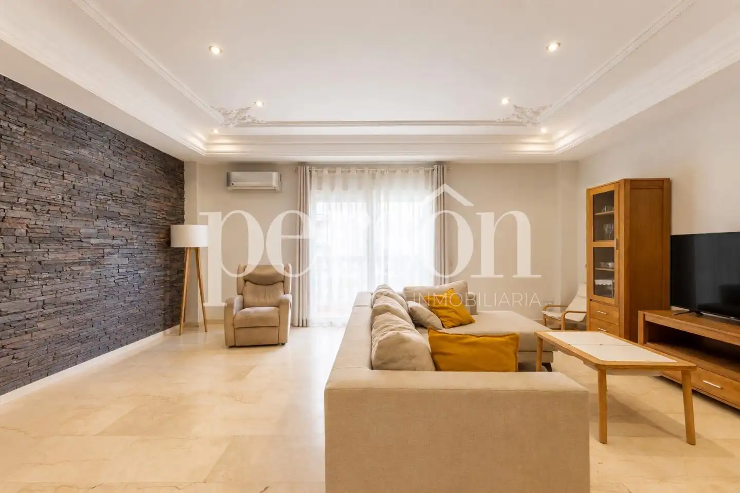 Detached house with terrace for sale in Zona Cantereria