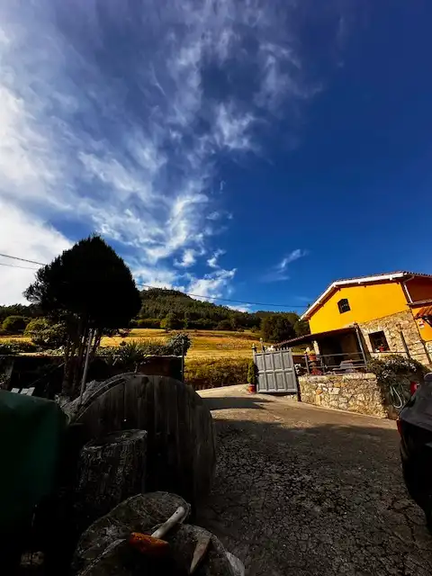 Casa amb jardí en venda a Candamo, imagen 2