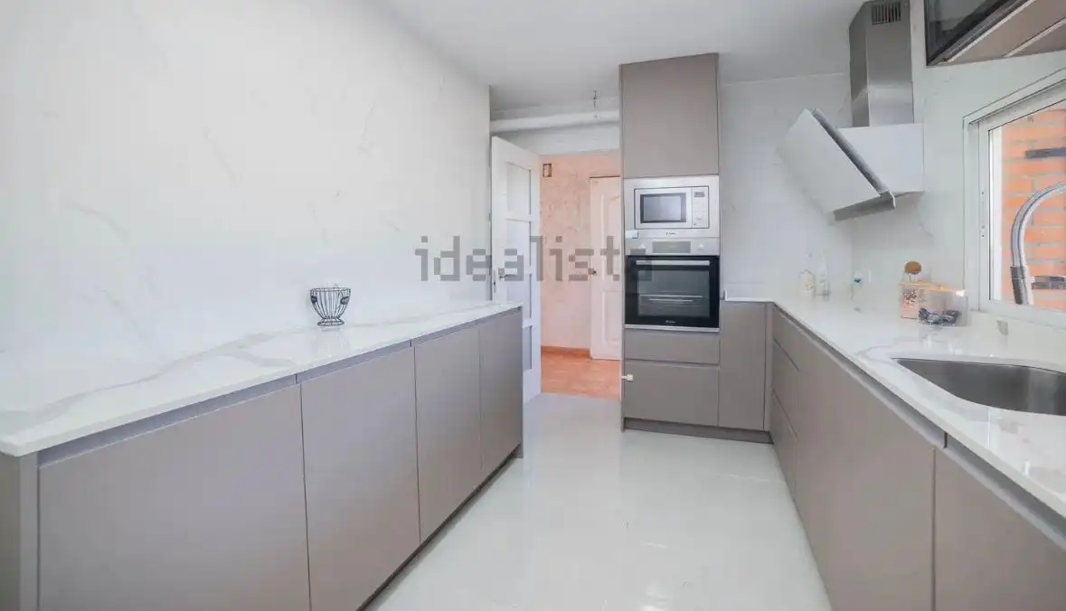Cuina de Casa o xalet en venda en Las Ventas de Retamosa amb Aire condicionat, Calefacció i Jardí privat