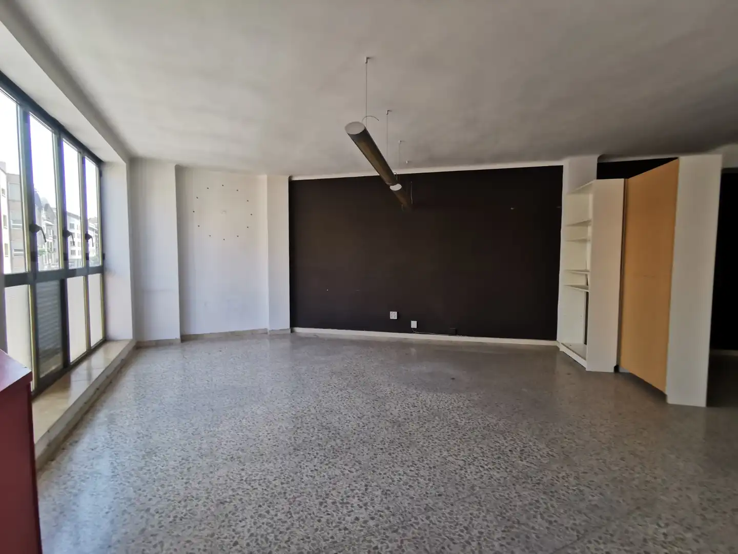 Office for sale in Manresa  with Air Conditioner