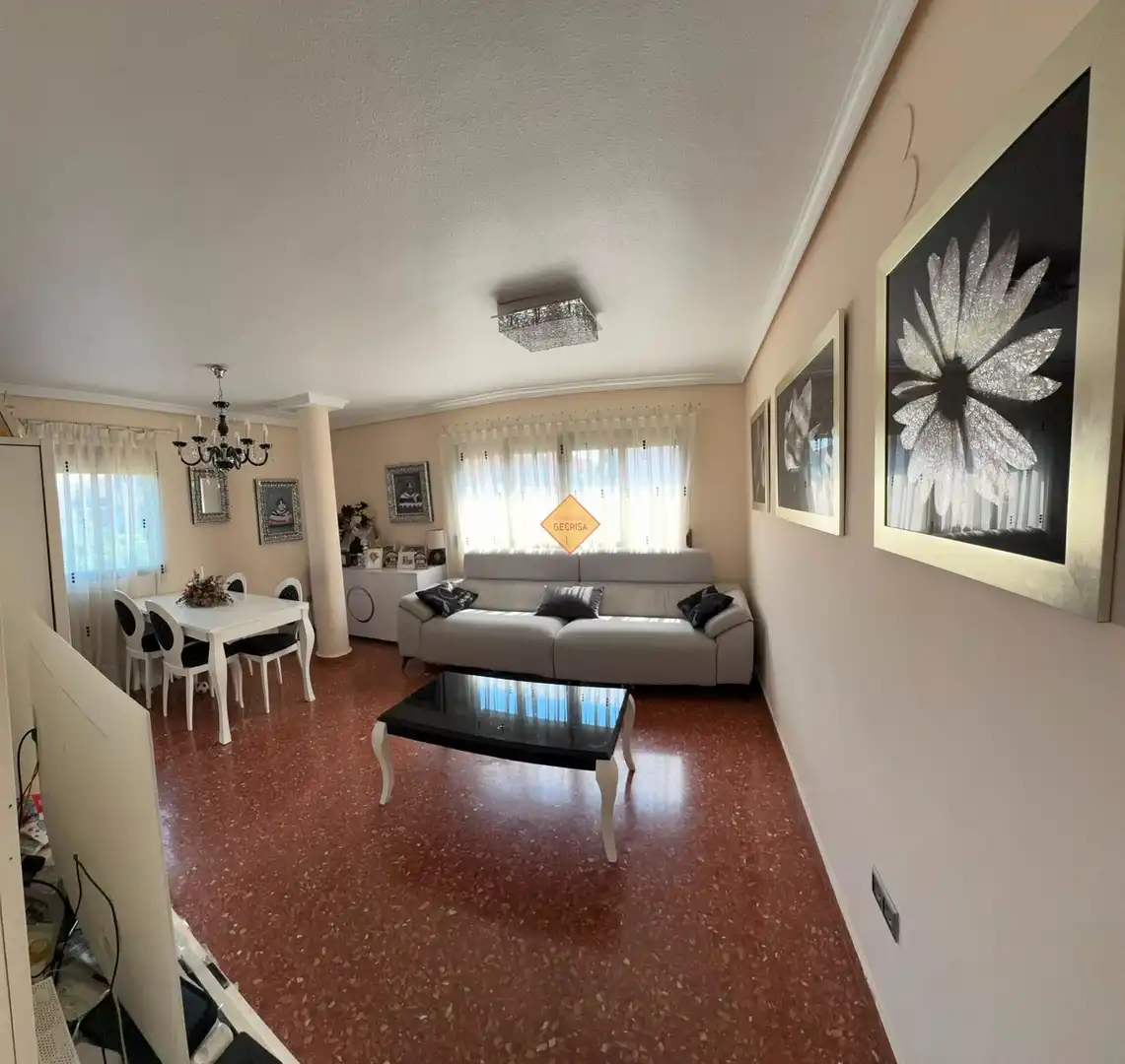 Living room of Duplexes for rent in Burjassot  with Air Conditioner and Furnished