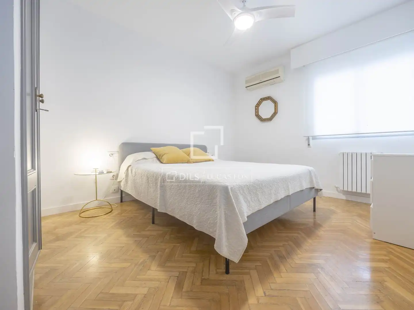 Dormitori de Àtic de lloguer en Valencia amb Aire condicionat, Calefacció i Parquet
