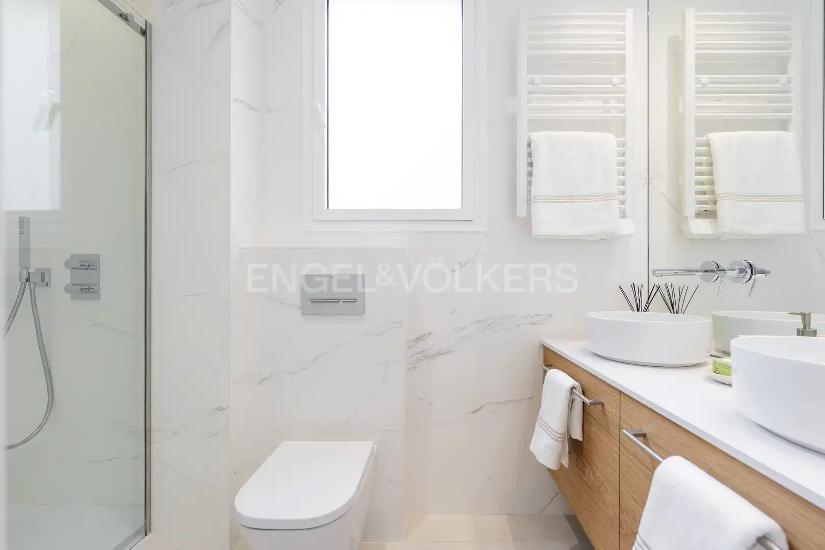 Badezimmer von Wohnung zur Miete in Madrid mit Klimaanlage, Heizung und Möbliert