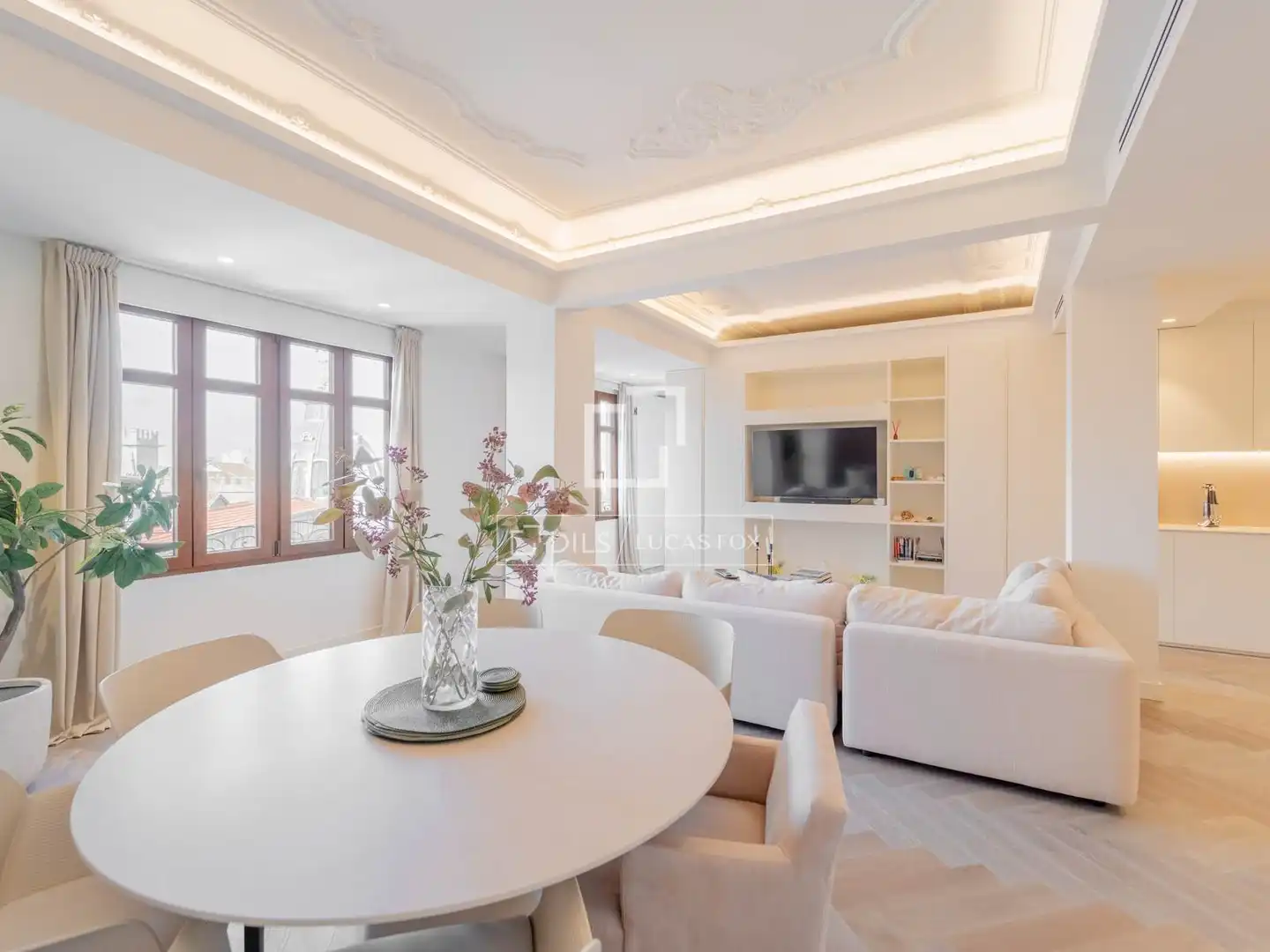 Sala d'estar de Pis de lloguer en Valencia amb Aire condicionat i Moblat