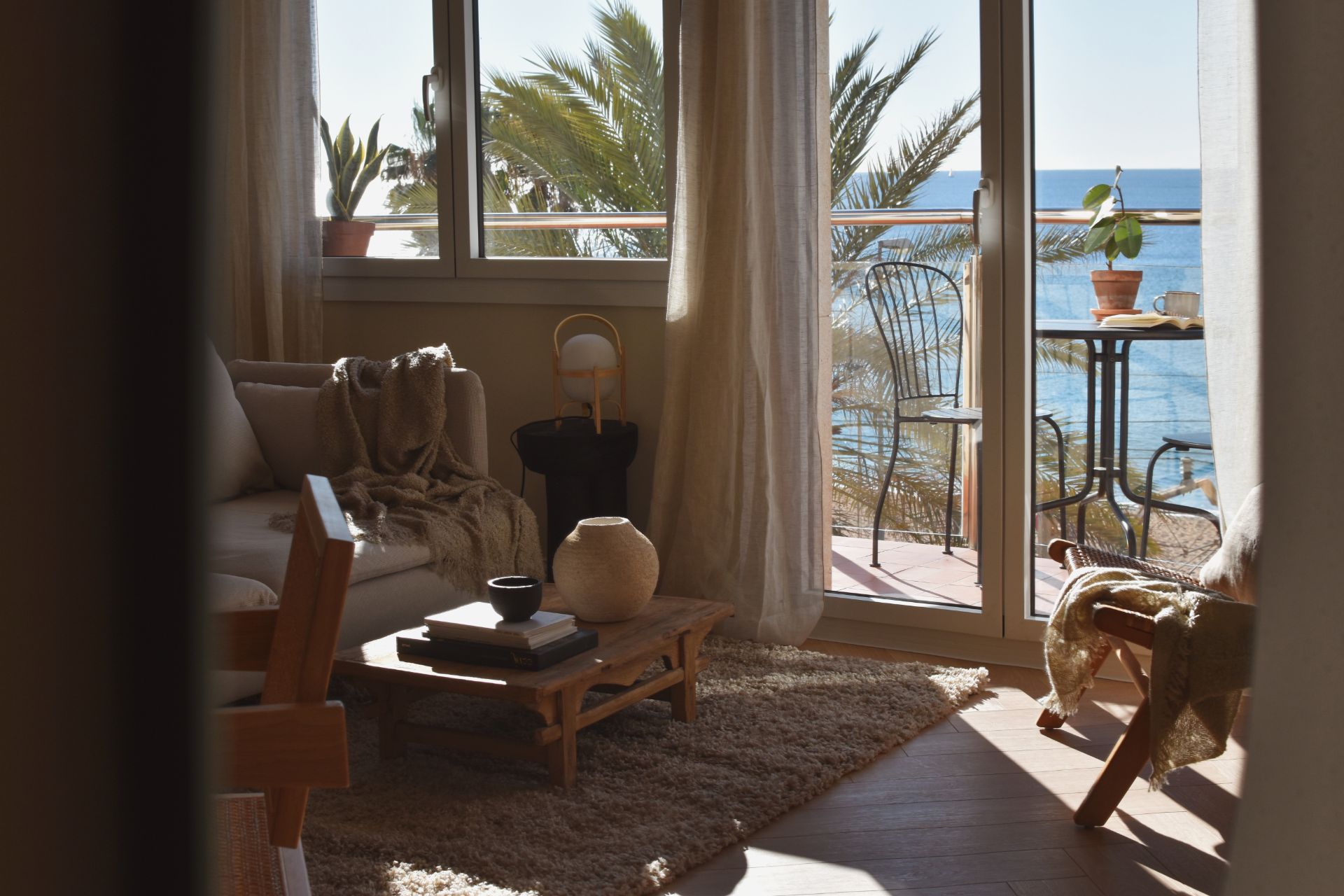Living room of Flat to rent in Badalona  with Air Conditioner, Parquet flooring and Furnished