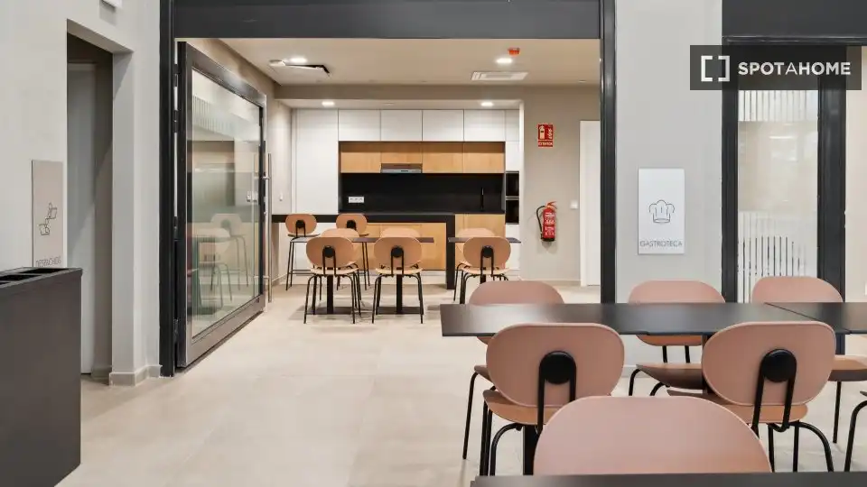 Cocina de Piso de alquiler en Madrid con Aire acondicionado, Calefacción y Amueblado