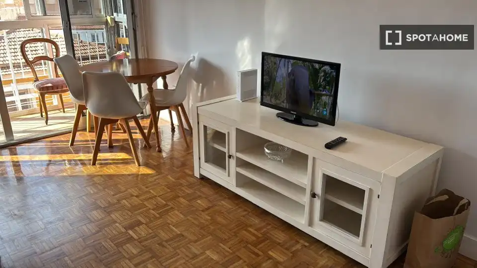 Sala de estar de Piso para compartir en Cartagena con Aire acondicionado, Calefacción y Amueblado