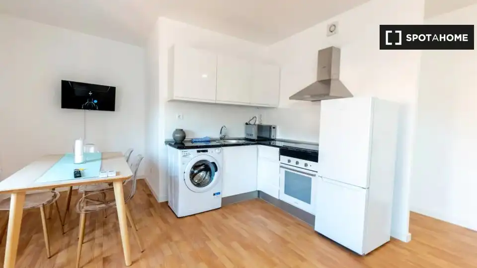 Kitchen of Flat for rent in Madrid  with Air Conditioner, Heating and Furnished