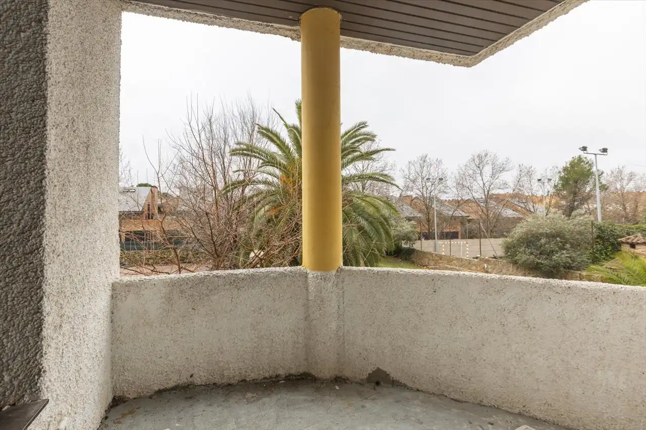 Exterior view of Houses for sale in Villaviciosa de Odón  with Private garden, Terrace and Swimming Pool