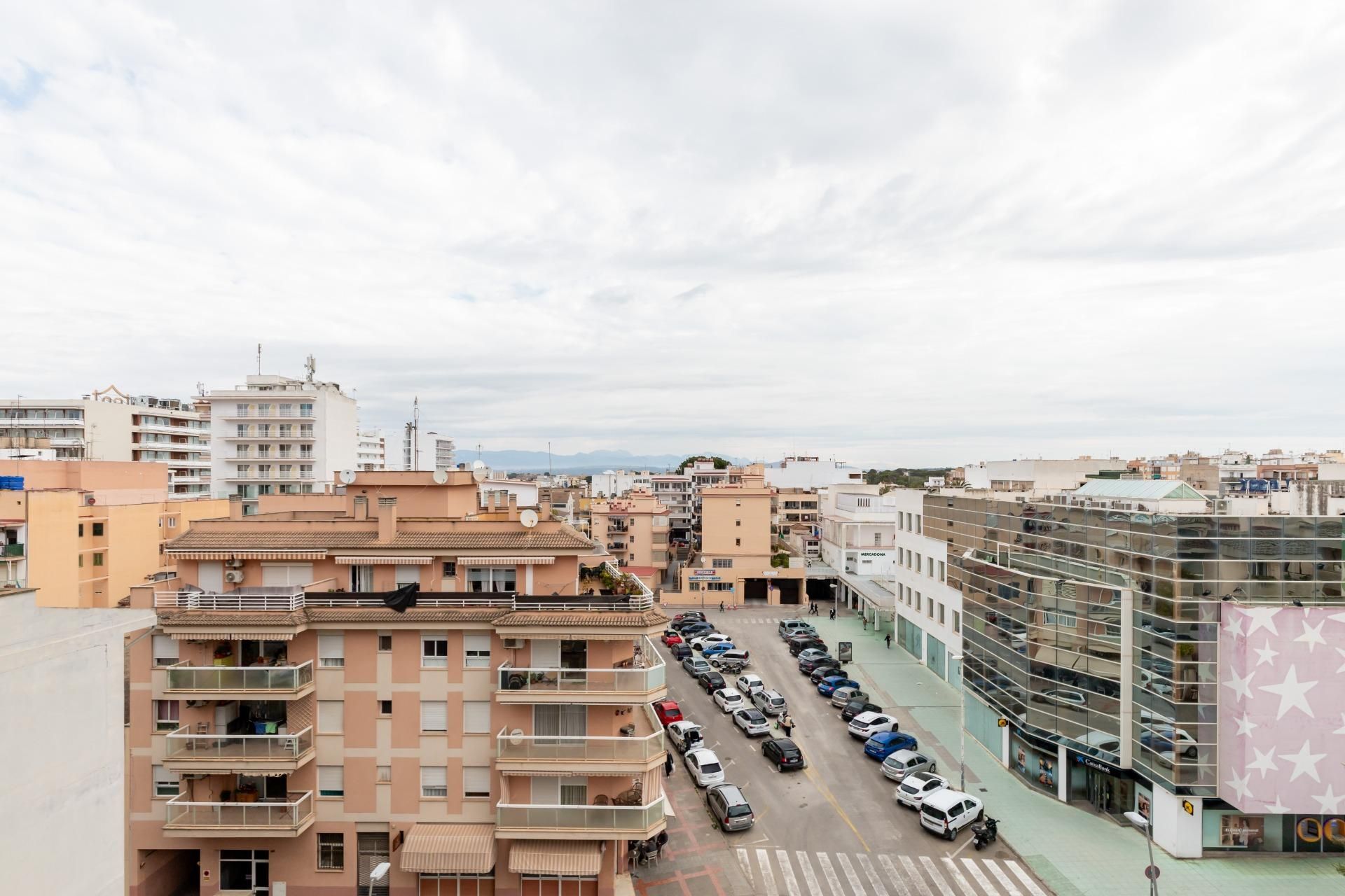 Vista exterior de Apartament en venda en Llucmajor amb Terrassa i Alarma