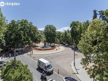 Piso con balcón en venta en Calle CARRERA DE LA VIRGEN