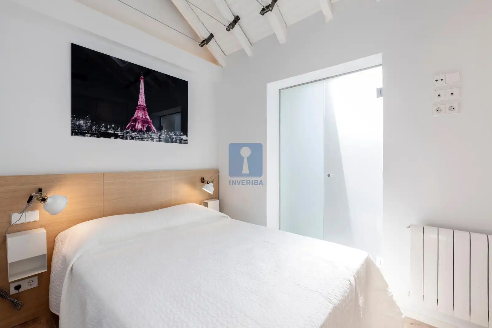 Bedroom of Attic for rent in Madrid  with Air Conditioner, Heating and Parquet flooring
