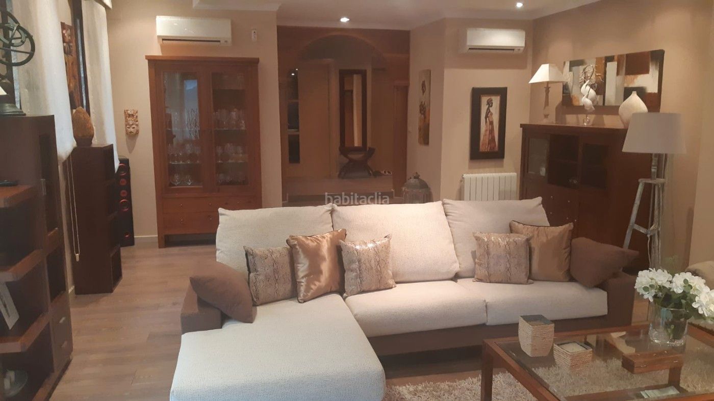 Sala d'estar de Casa o xalet en venda en Viladecavalls amb Aire condicionat, Traster i Piscina