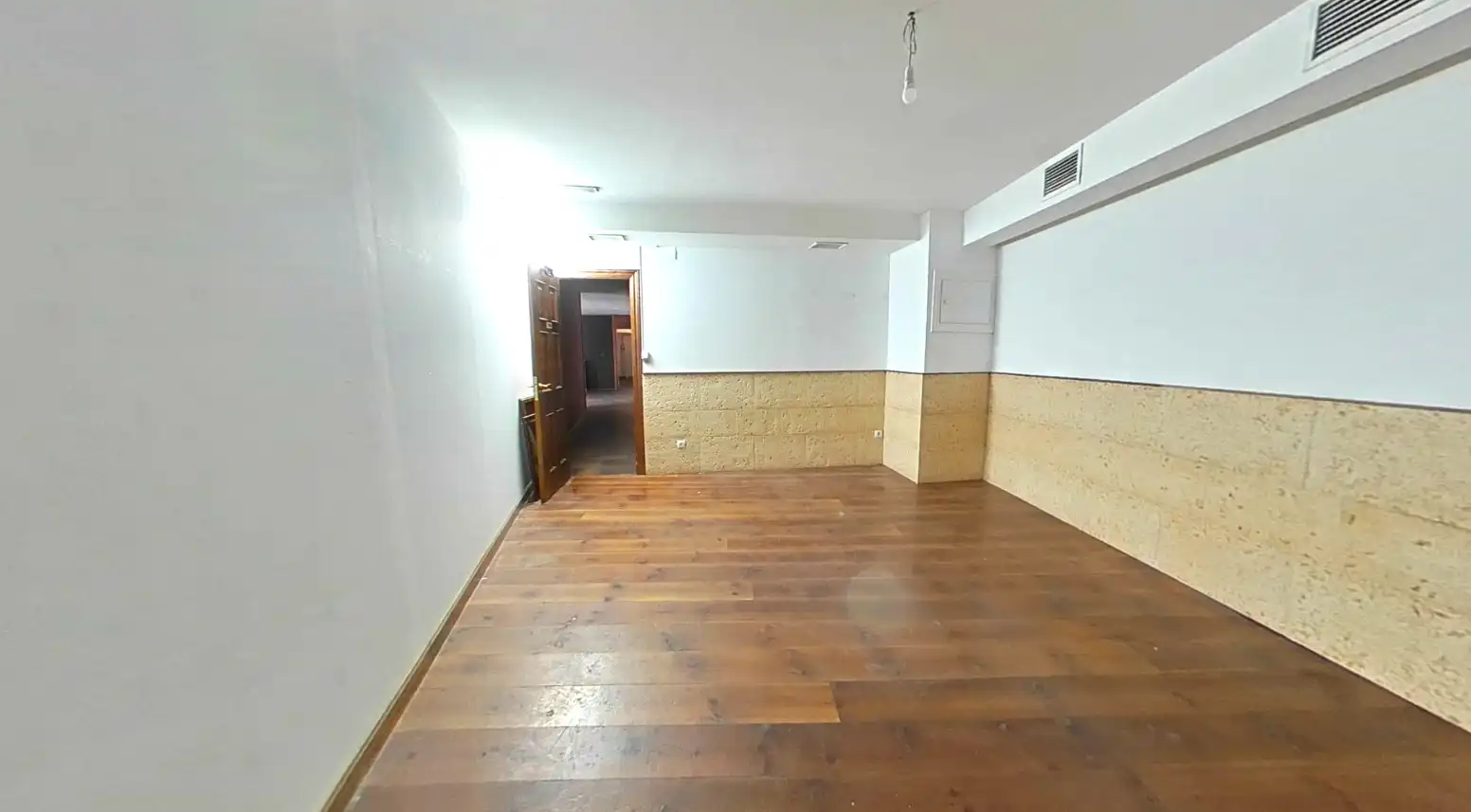Local comercial en venda a Pradoluengo, imagen 3