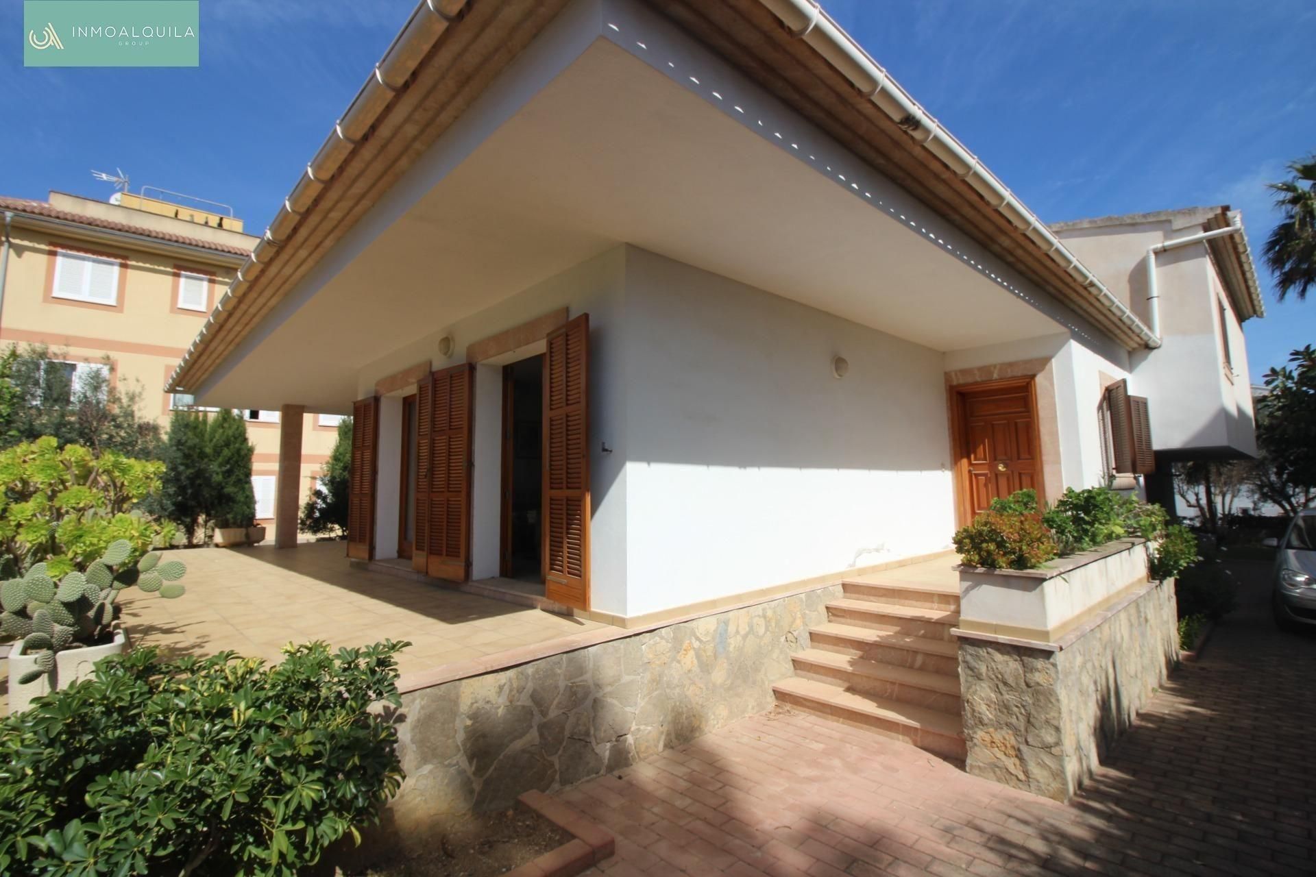 Vista exterior de Casa o xalet en venda en Santa Margalida amb Aire condicionat, Calefacció i Jardí privat