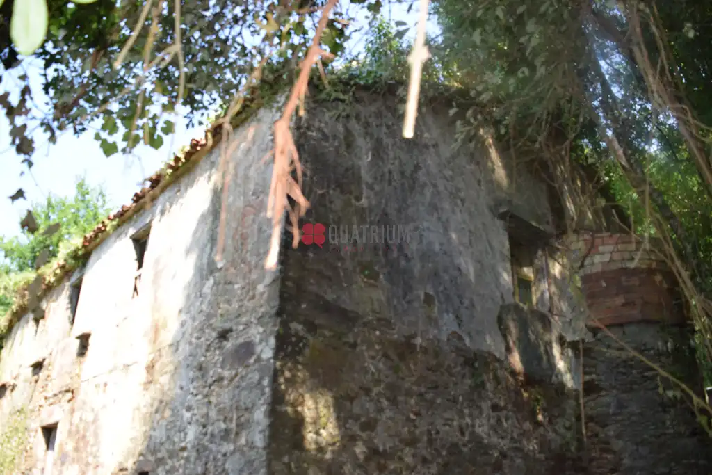 Vista exterior de Casa o xalet en venda en Santiago de Compostela  amb Jardí privat