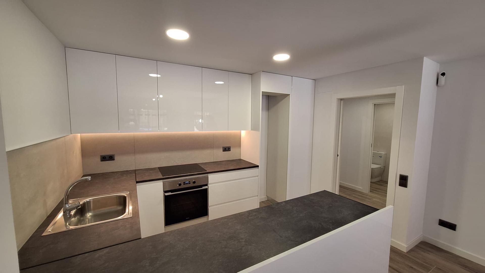 Cuina de Pis en venda en Sabadell amb Aire condicionat, Terrassa i Alarma