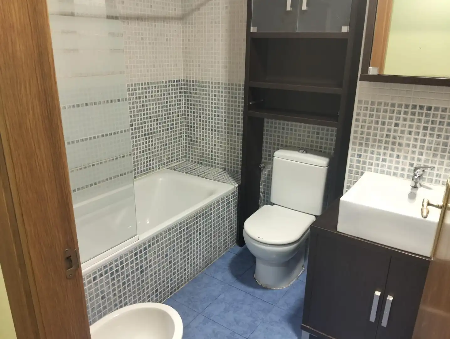 Baño de Ático en venta en El Vendrell con Parquet, Terraza y Trastero