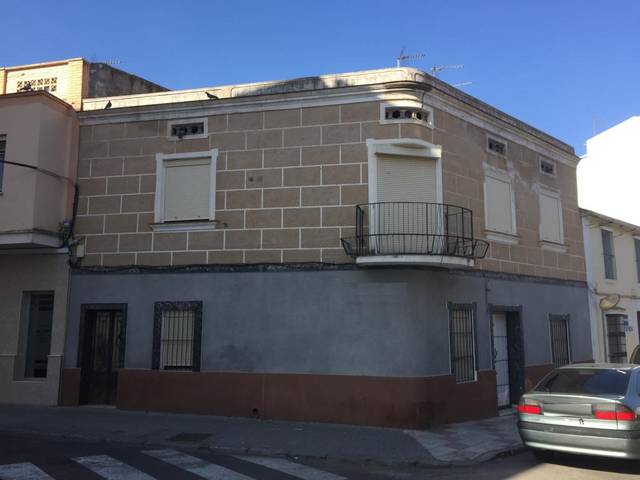 Casa-chalet en Venta en Don Benito