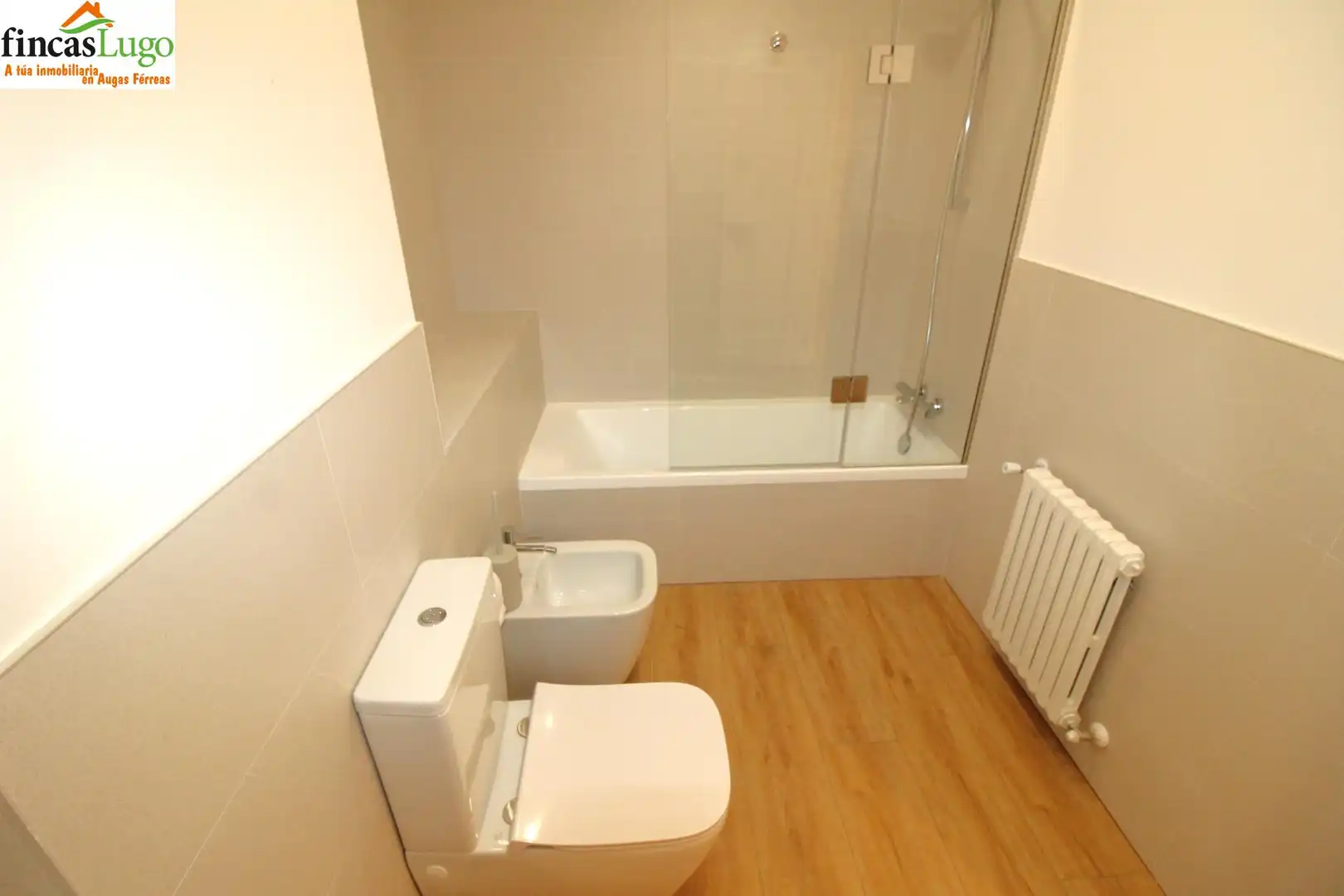Bathroom of Flat for rent in Lugo  with Heating and Storage room