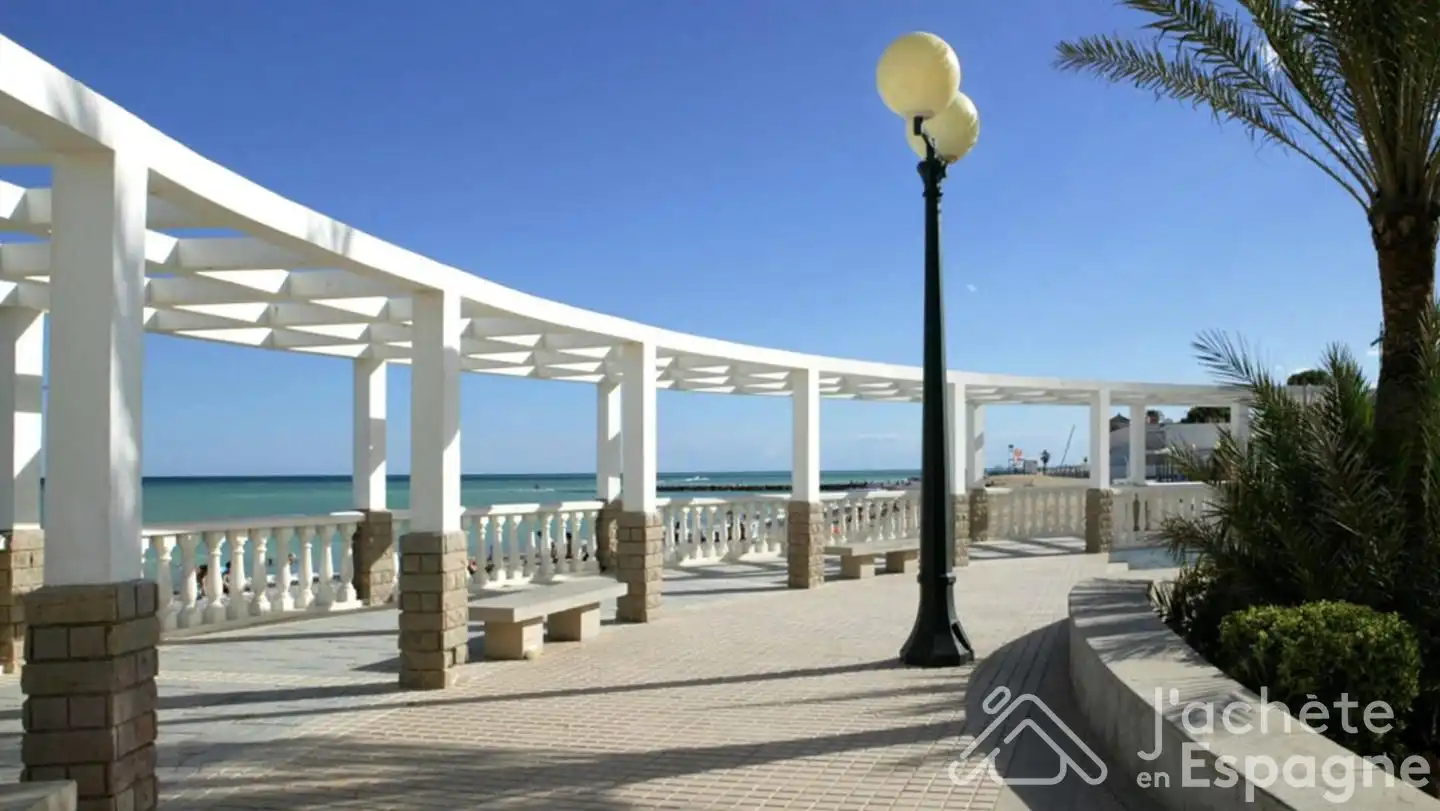 Vista exterior de Piso en venta en Moncofa con Aire acondicionado, Terraza y Amueblado